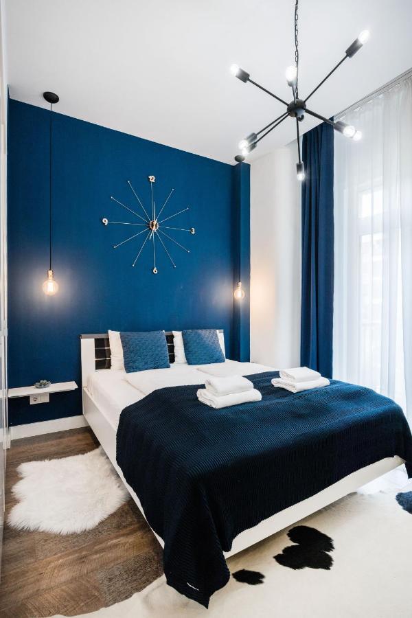 De Luxe With Balcony In The Absolute Center Apartment Budapest