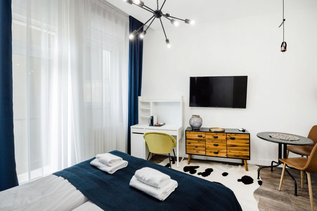De Luxe With Balcony In The Absolute Center