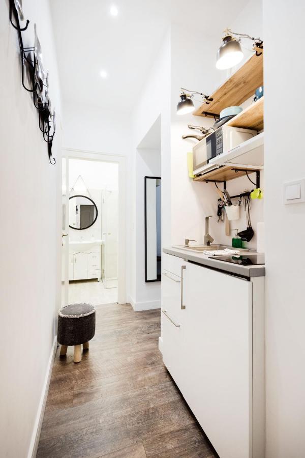 De Luxe With Balcony In The Absolute Center * Budapest